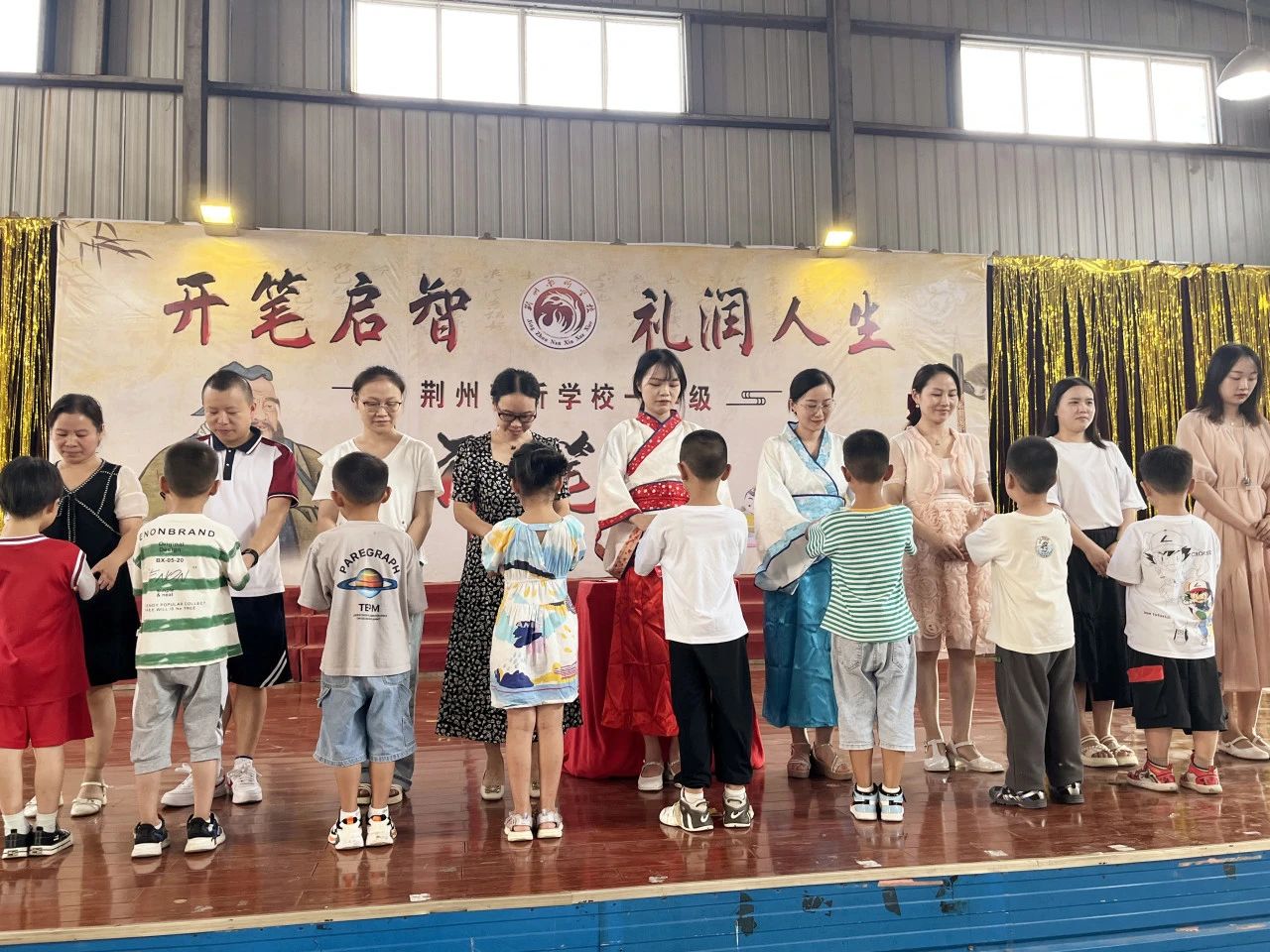 dbc5688aac4ece33cf42a6083569fa44.jpg